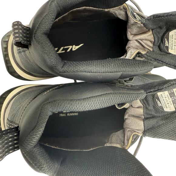 Shoes - Picture 9 of 10